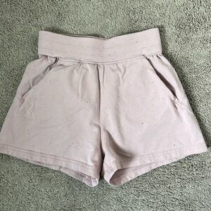 lululemon athletica High Waist Shorts - Light Pink